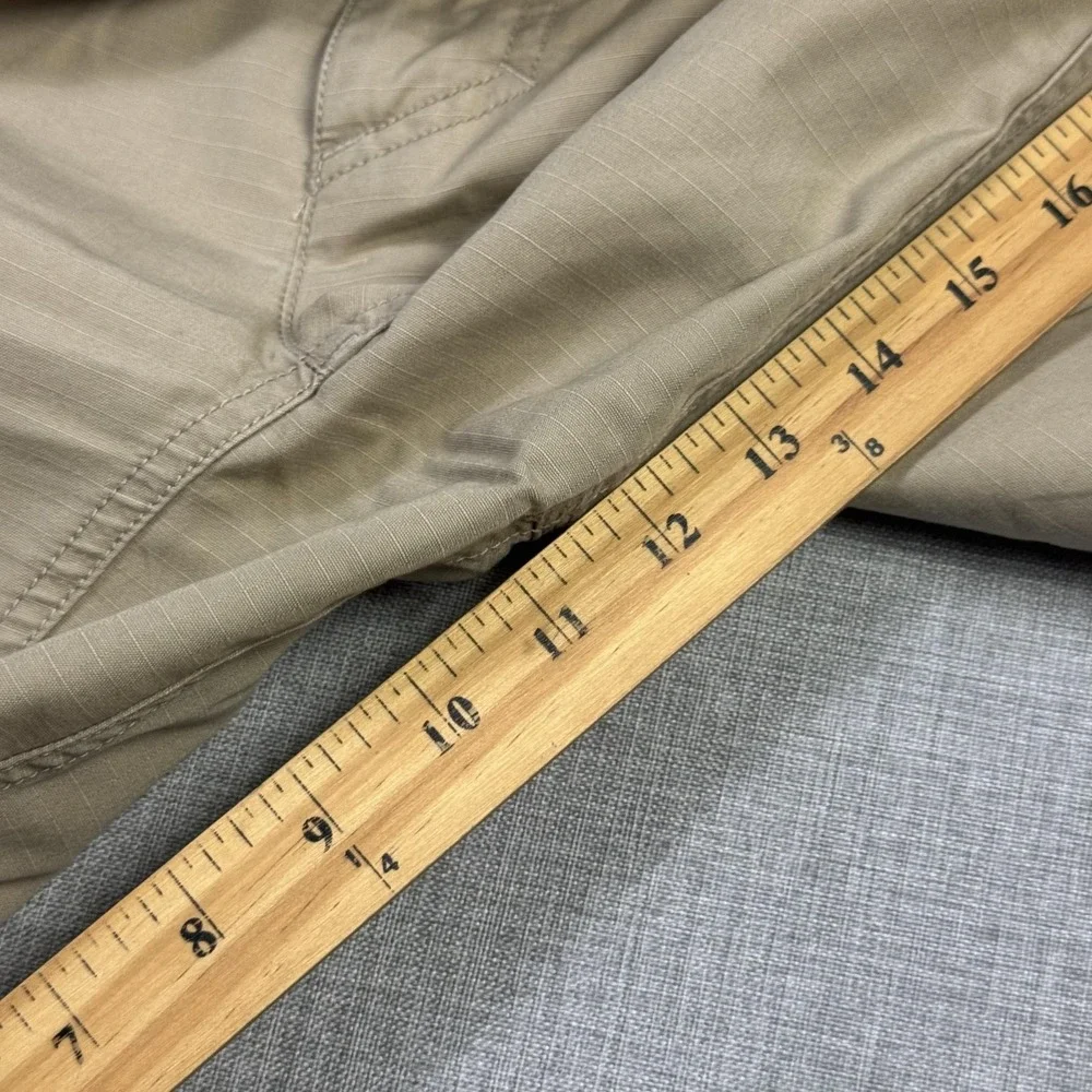 The North Face Ripstop Cargo Easy Shorts Mens 34 Beige Cotton Polyester